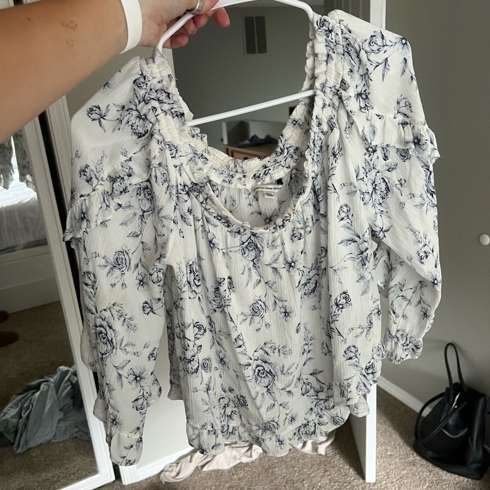 American Eagle Floral Blouse